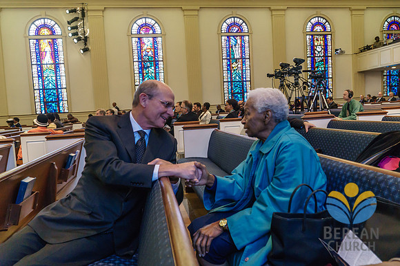 Eld. Ted Wilson Greets Lorraine Henri
