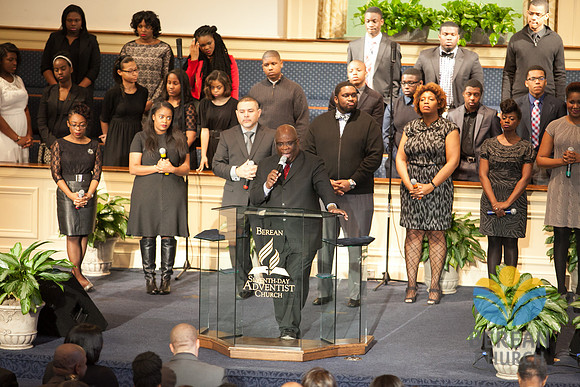 Praise Team supports the welcome