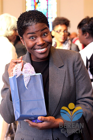 12-13-2014 Laura Baynard - does the treat bags